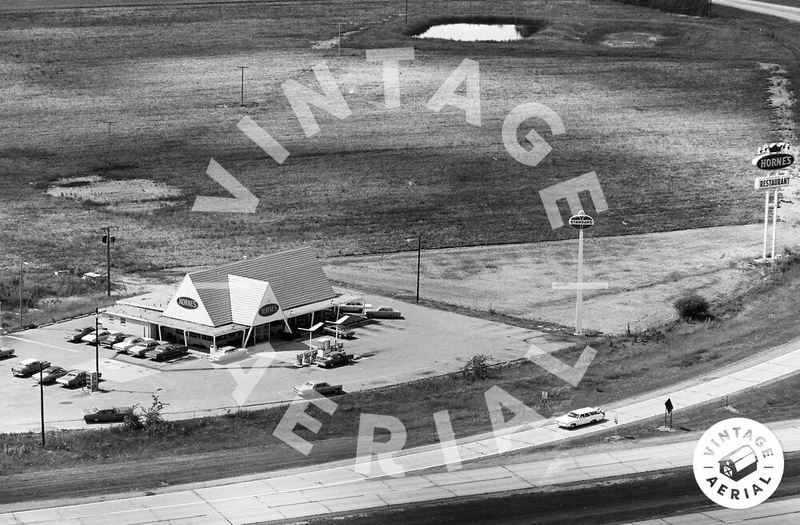 Scale House Restaurant and Motel (Stagecoach Inn) - Hornes Ionia 1970